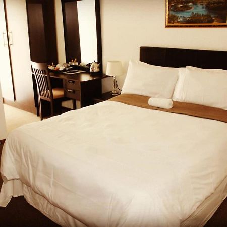 Moshitametsi Guesthouse Kempton Park Eksteriør billede