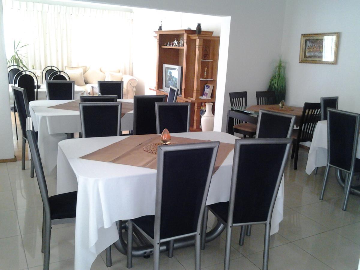 Moshitametsi Guesthouse Kempton Park Eksteriør billede
